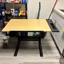 Artist Table / Drawing Table / Adjustable Desk