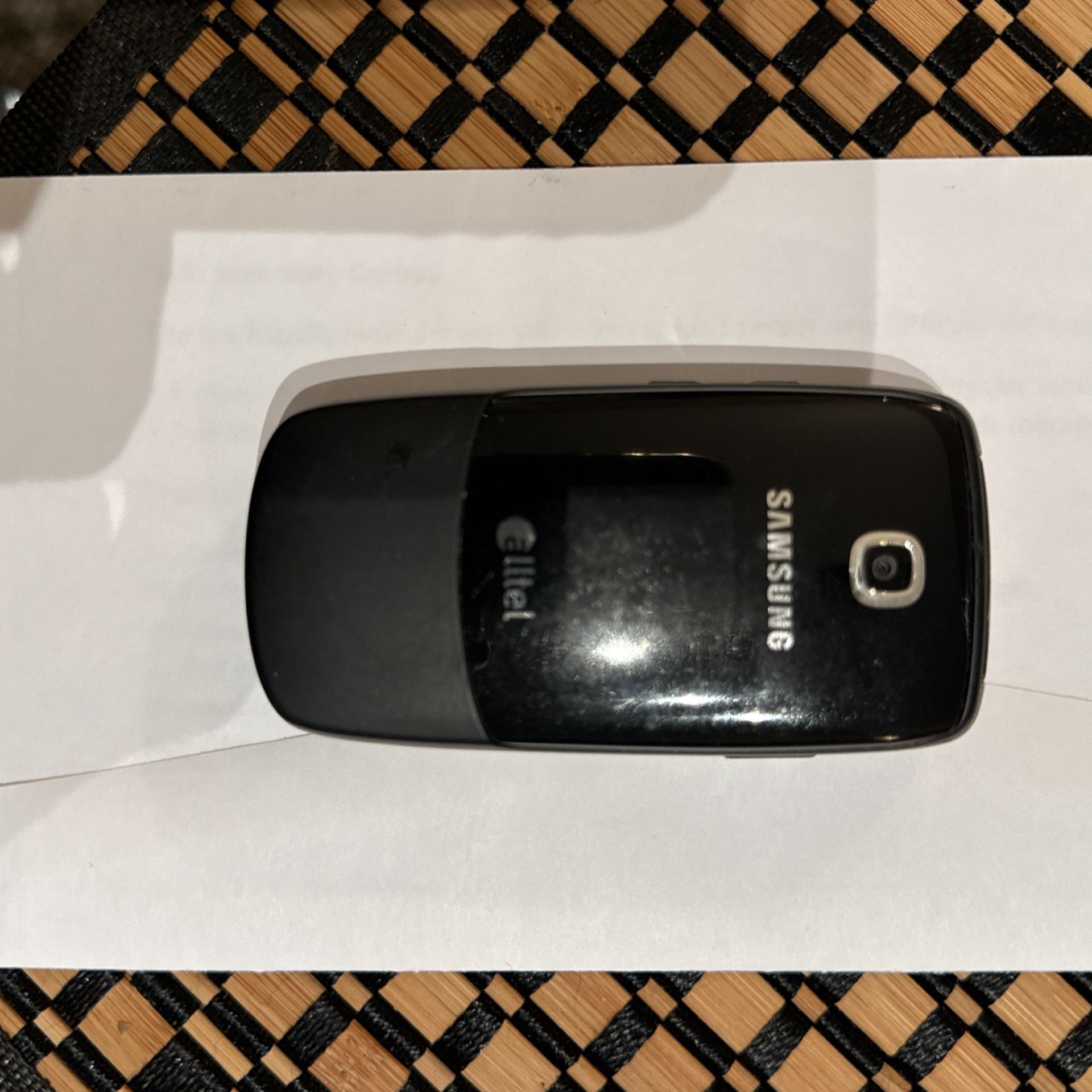 Vintage Samsung Alltel SCH-R430 Flip phone.