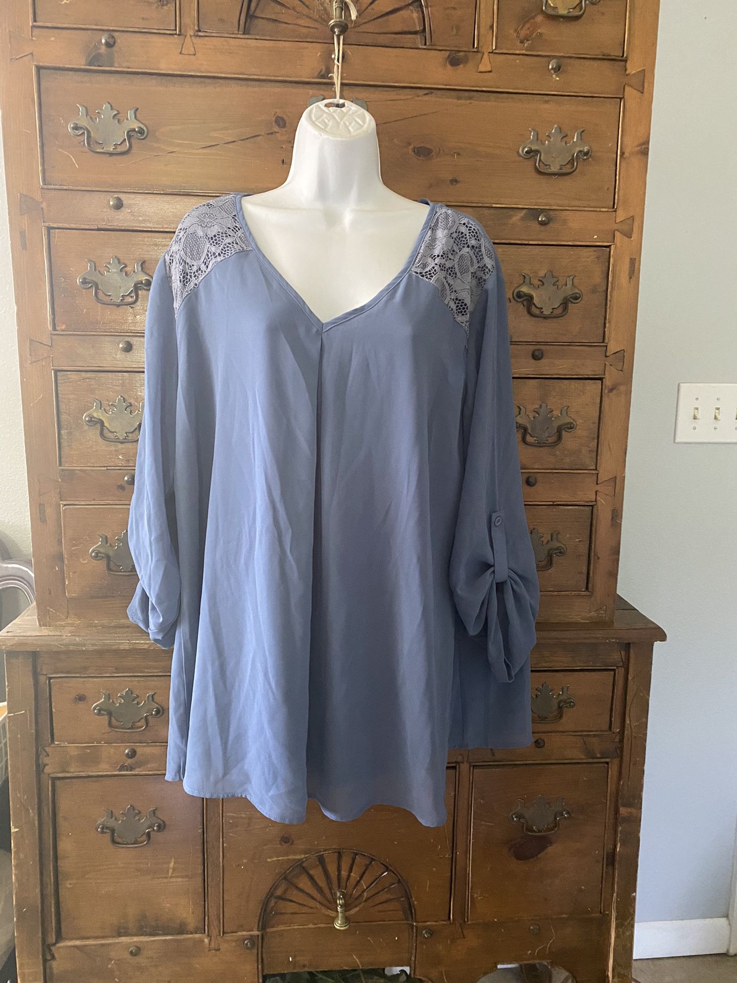Woman’s Tunic Top Size XXL By Bebonnie Preowned