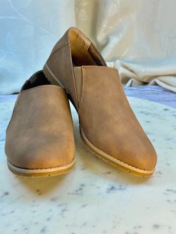 Cushionaire Duffy Slip On Loafers Tan Brown Comfort Flats Womens Size 8M