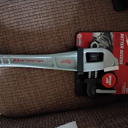 Milwaukee 14" Aluminum Offset Pipe Wrench