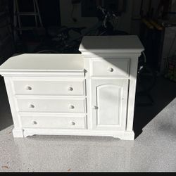 Baby Changing Table / Dresser