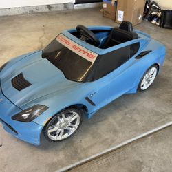 Mini Summer Dream: Chevrolet Corvette C7 Ride-On Car for Kids