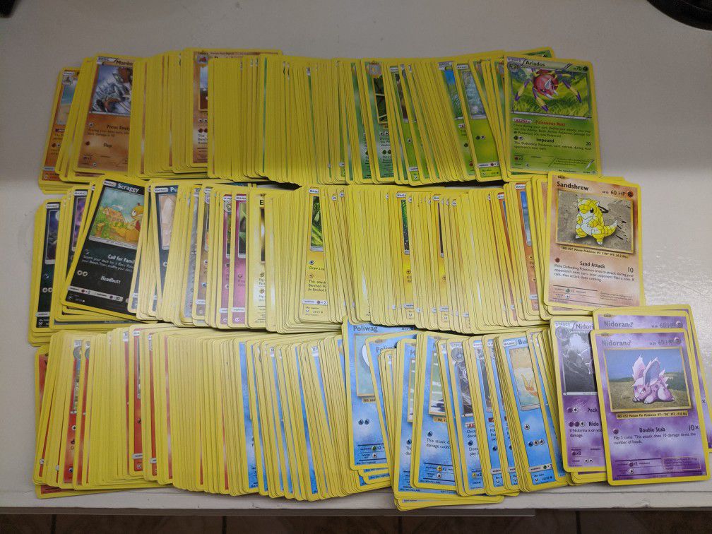 Huge Pokemon Card Collection (1000 cards)