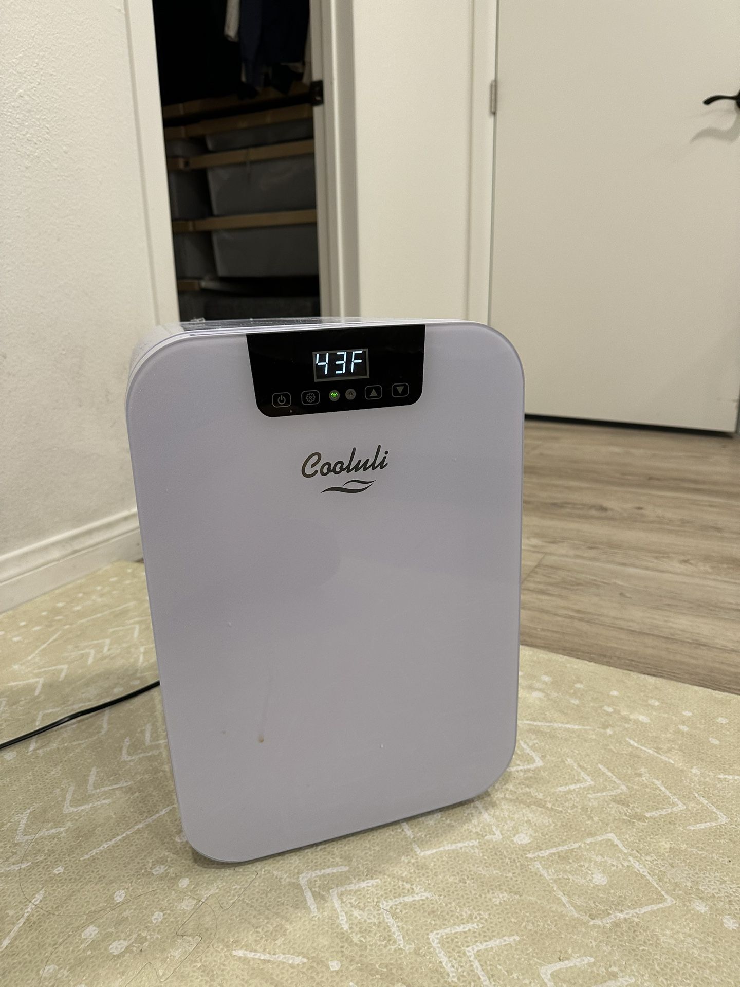 Cooluni Mini Fridge