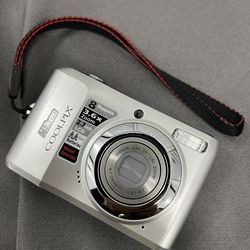 Nikon Coolpix L19 Battery Door Can Not Close Completely Battery Door Tap Is Broken