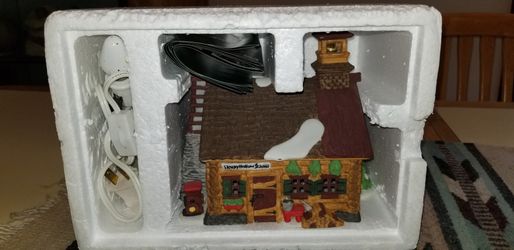 NEVER DISPLAYED DEPARTMENT 56 HERITAGE VILLAGE COLLECTION SLEEPY HOLLOW SCHOOL LOG CABIN. PICK UP MIDDLEBORO ONLY