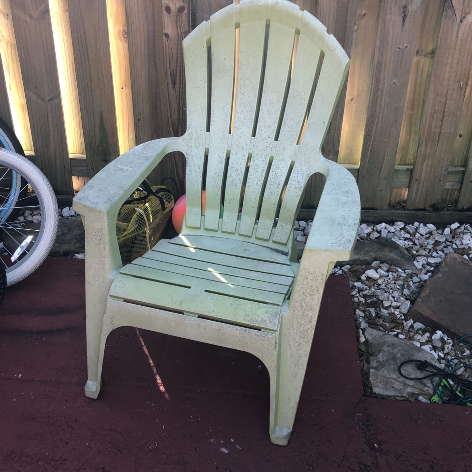Free Green Lounge Chair