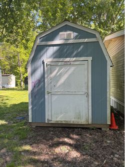 Lofted barn shed