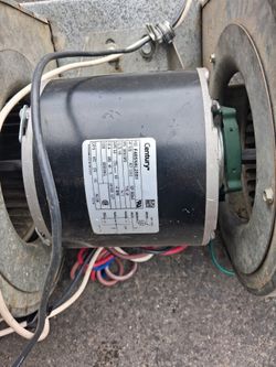 Dual blower motor