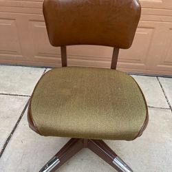 Mid century vintage swivel office chair