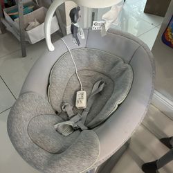 Graco Baby Swing Like New 