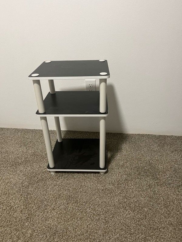 Dismantlable 3-Tier Table/Shelf