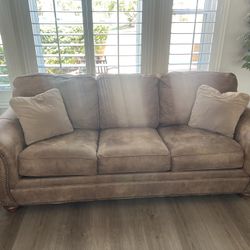 Set If 2 Couches - Warner And McQueen 