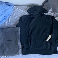 Essential Hoodie 