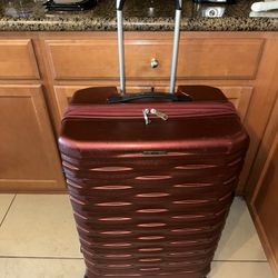 Vendo Maleta Grande 29” 80 Lbs