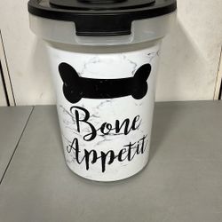 Pet Food Container 