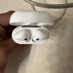Air Pods (2nd Generation)