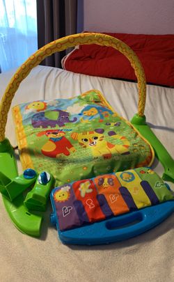Baby gym toy