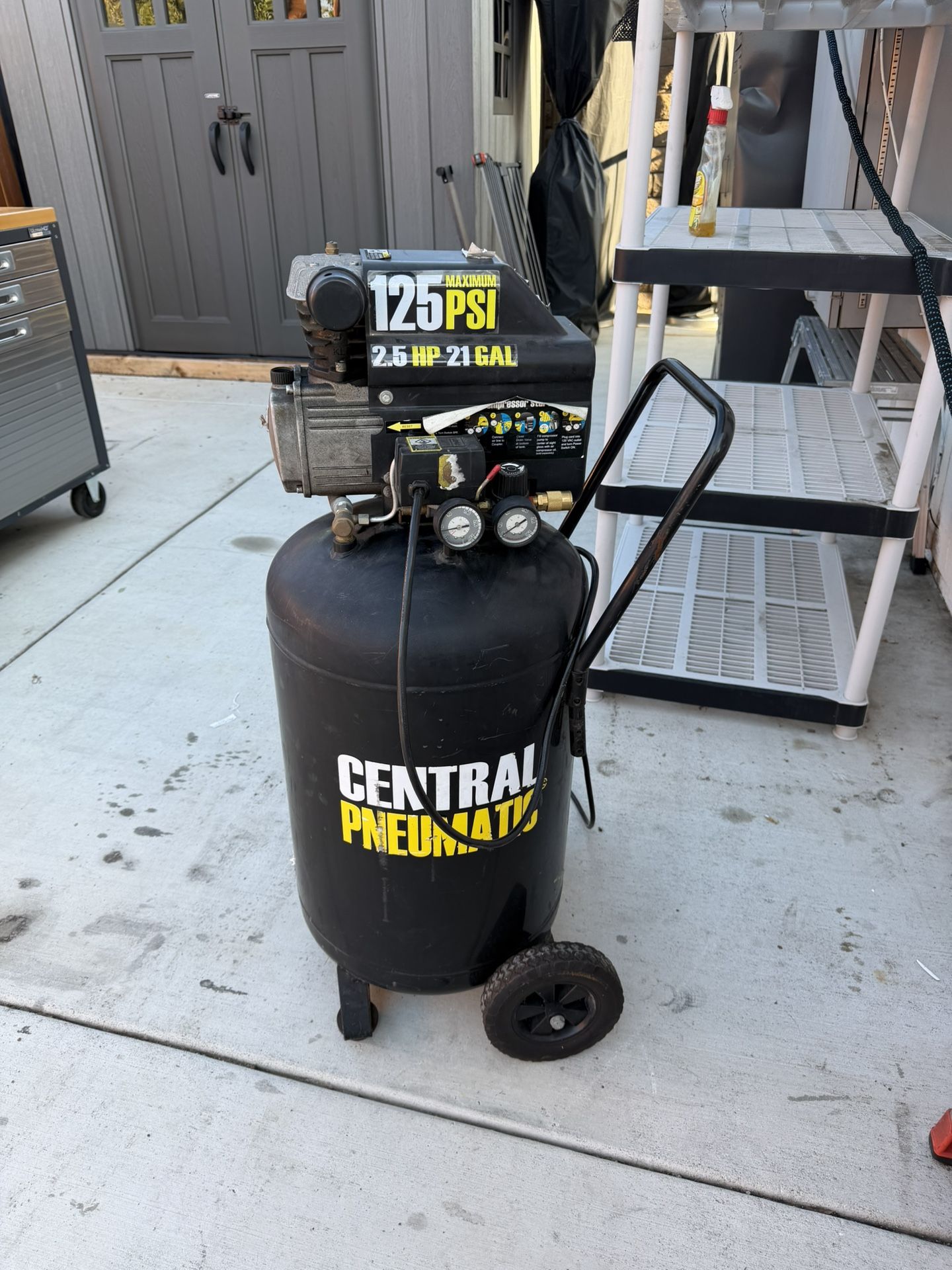 Central Pneumatic 21 Gallon Air Compressor