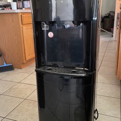 Black Bottom Load Water Dispenser 