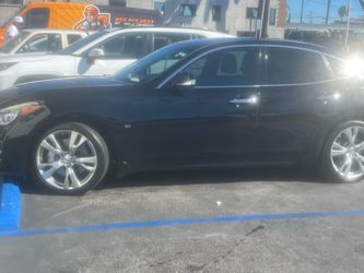 2017 Infiniti Q70