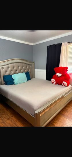 King size bed