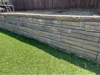 Stackable Retaining Wall Block