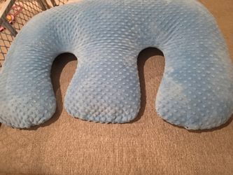 Twin Z Pillow