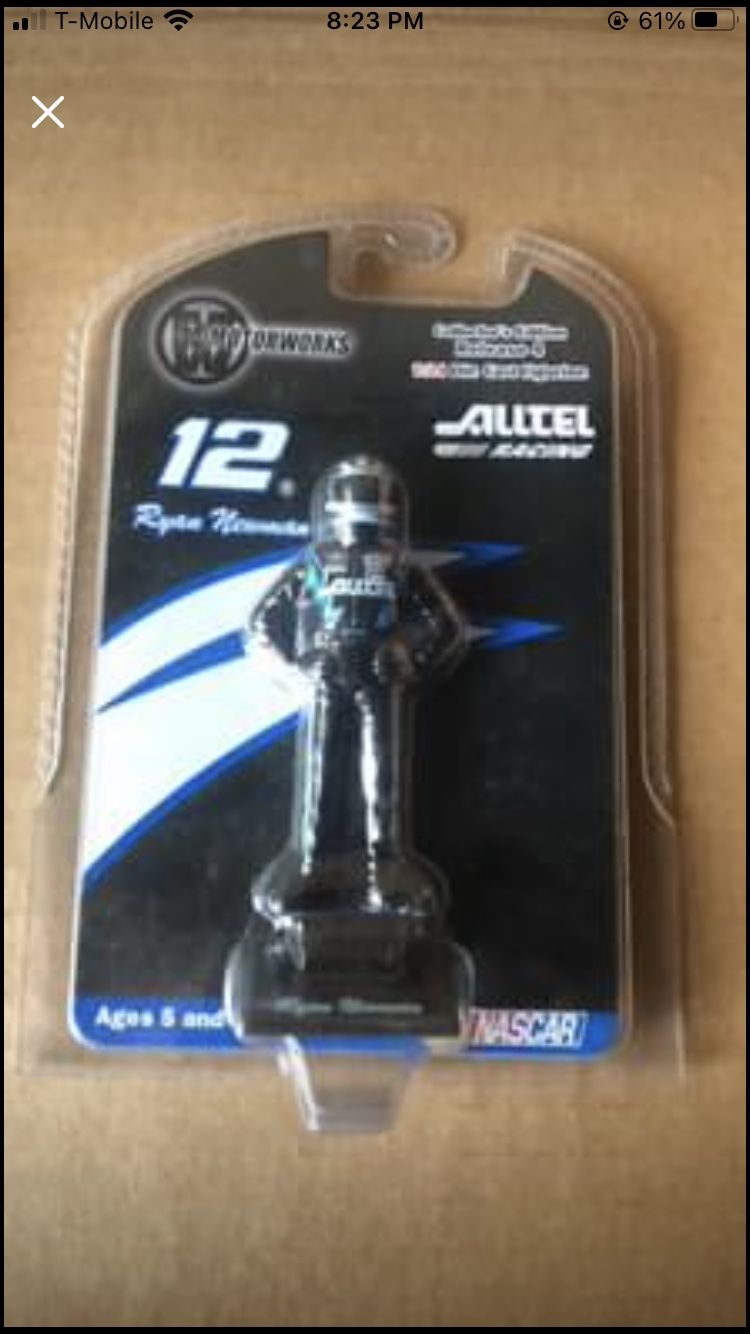 Ryan Newman #12 1:24 Die Cast Figurine