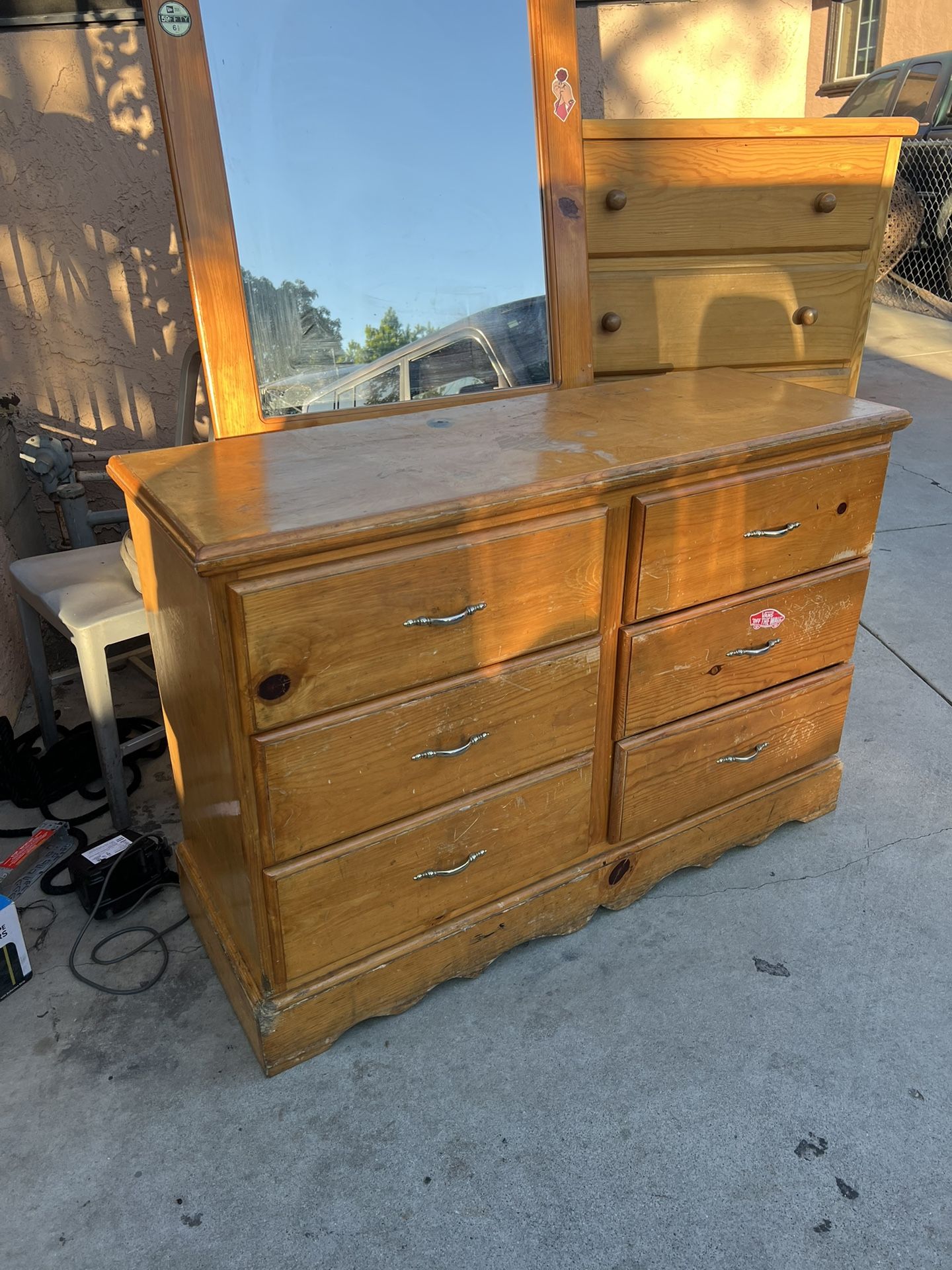 Free Dresser With Mirror