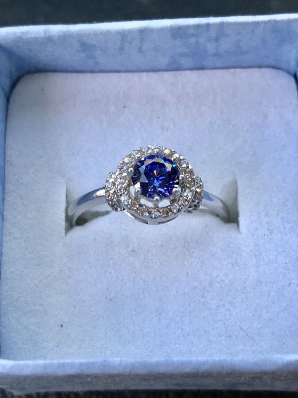 Sterling Silver FLAWLESS .25 TCW Alexandrite and .25 TCW White Sapphire Ring! Sz 6! $65 OBO
