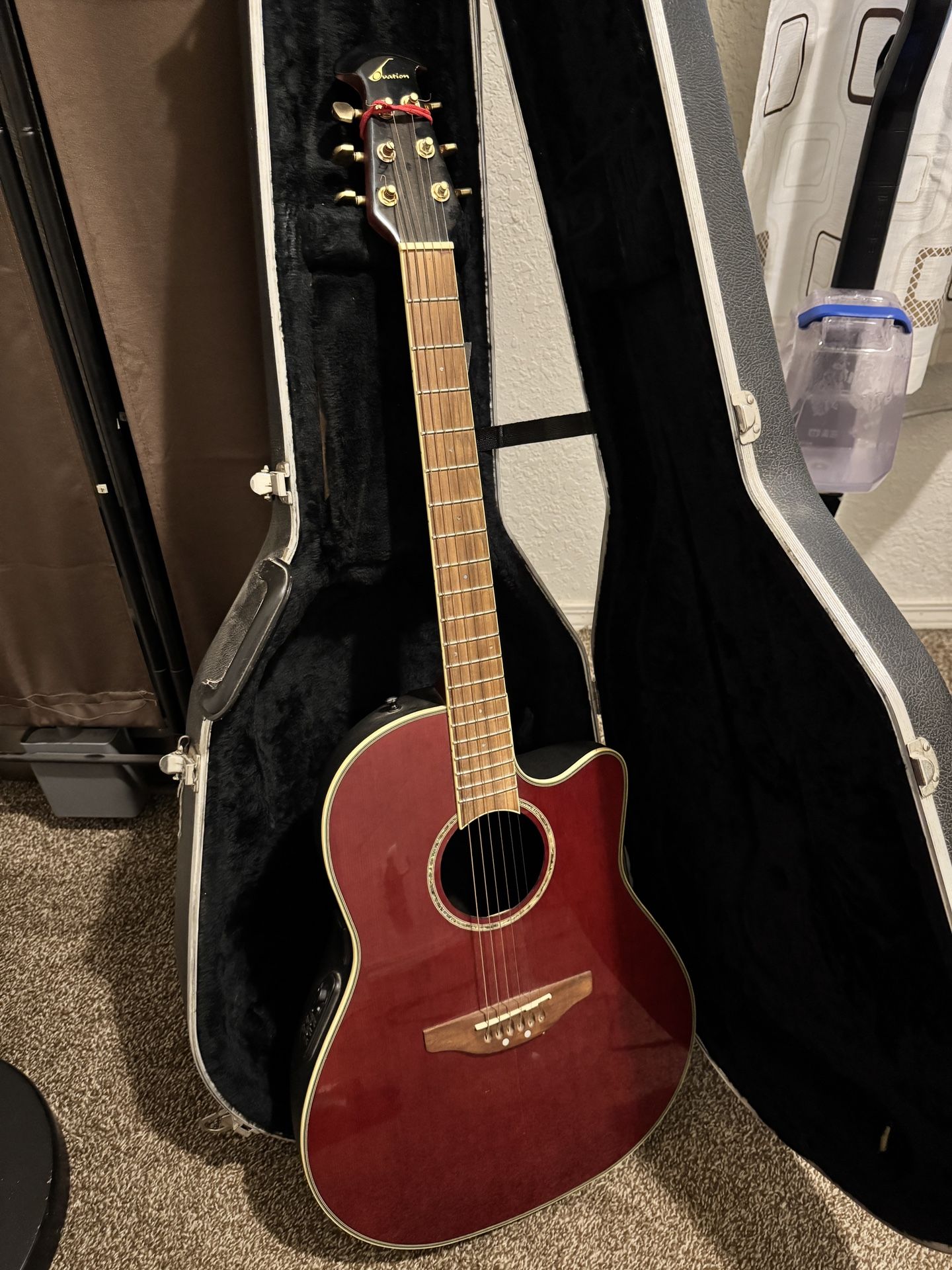 Ovation Celebrity Standard Acoustic-Electric Guitar