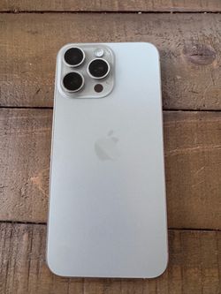 iPhone 15 Pro Max (Titanium 256GB) Unlocked
