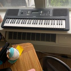 Yamaha E363 Piano Keyboard