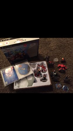 PS3 Disney Infinity 2.0 w/9 characters plus extras