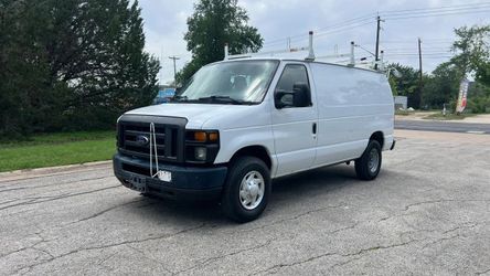 2014 Ford E350 Super Duty Cargo