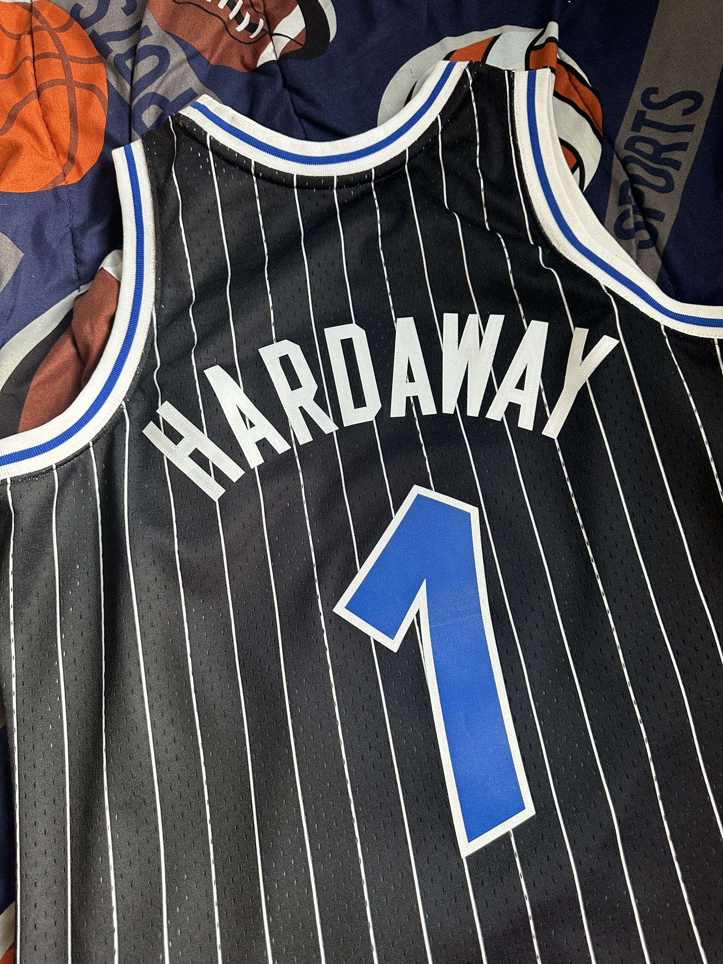 Orlando Magic Penny Hardaway Jersey Size Large Fits Loose Not Fitted Length  Extra 2” for Sale in Pompano Beach, FL - OfferUp