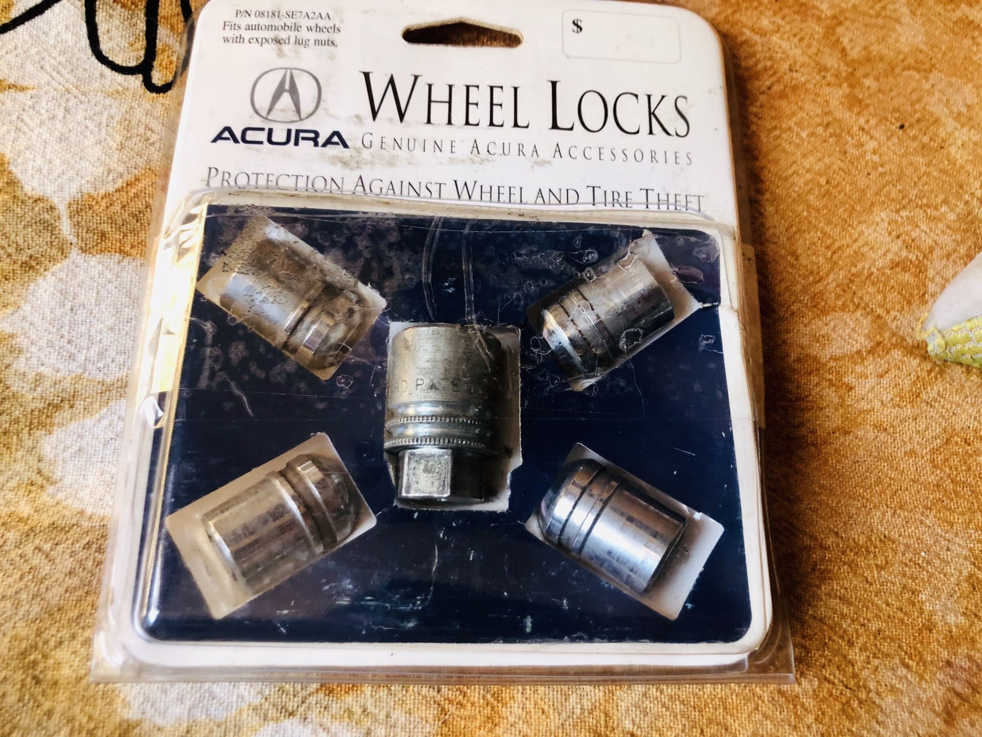 Acura wheel locks