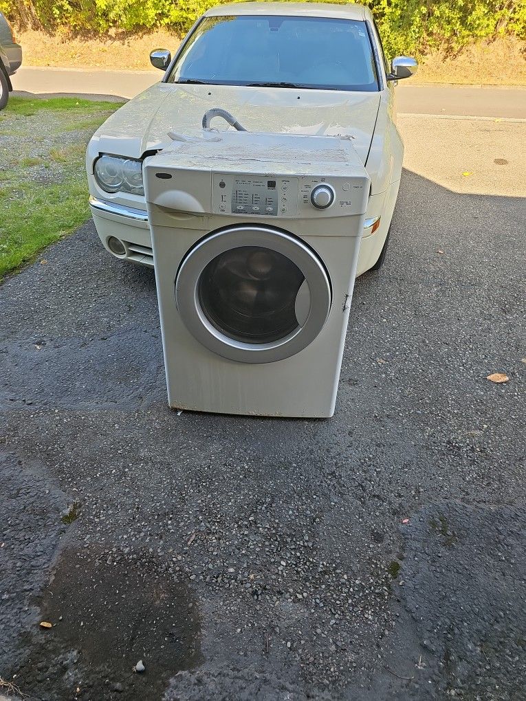 Free Front Loader Washer for Sale in Renton, WA OfferUp