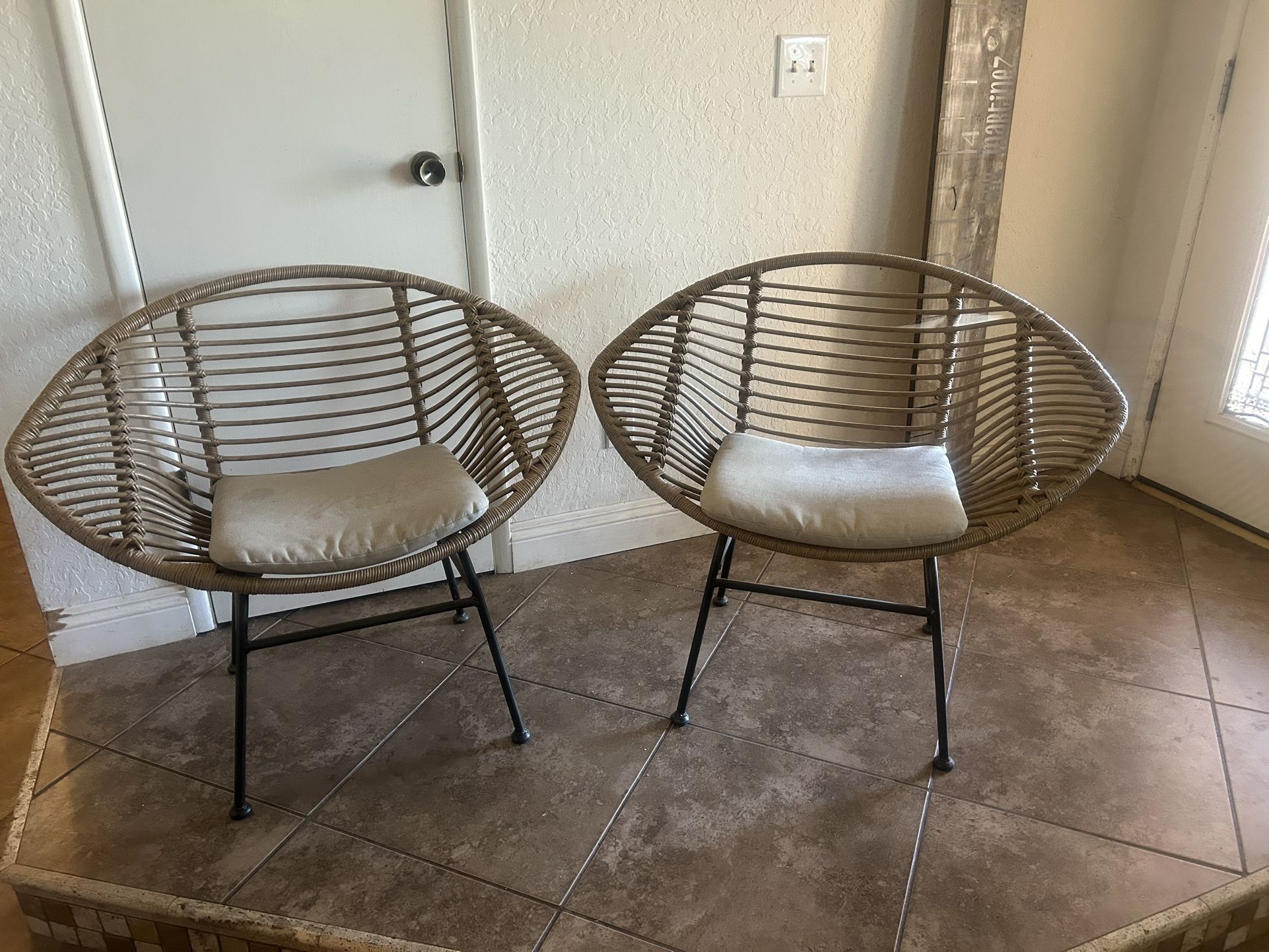 2 Chairs