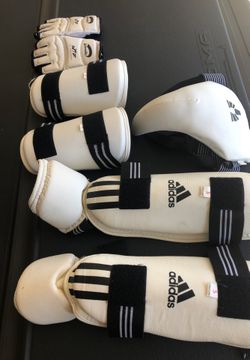 Teakwondo gear good condition small