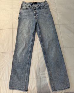 Hollister High-Rise ‘90s Vintage Straight