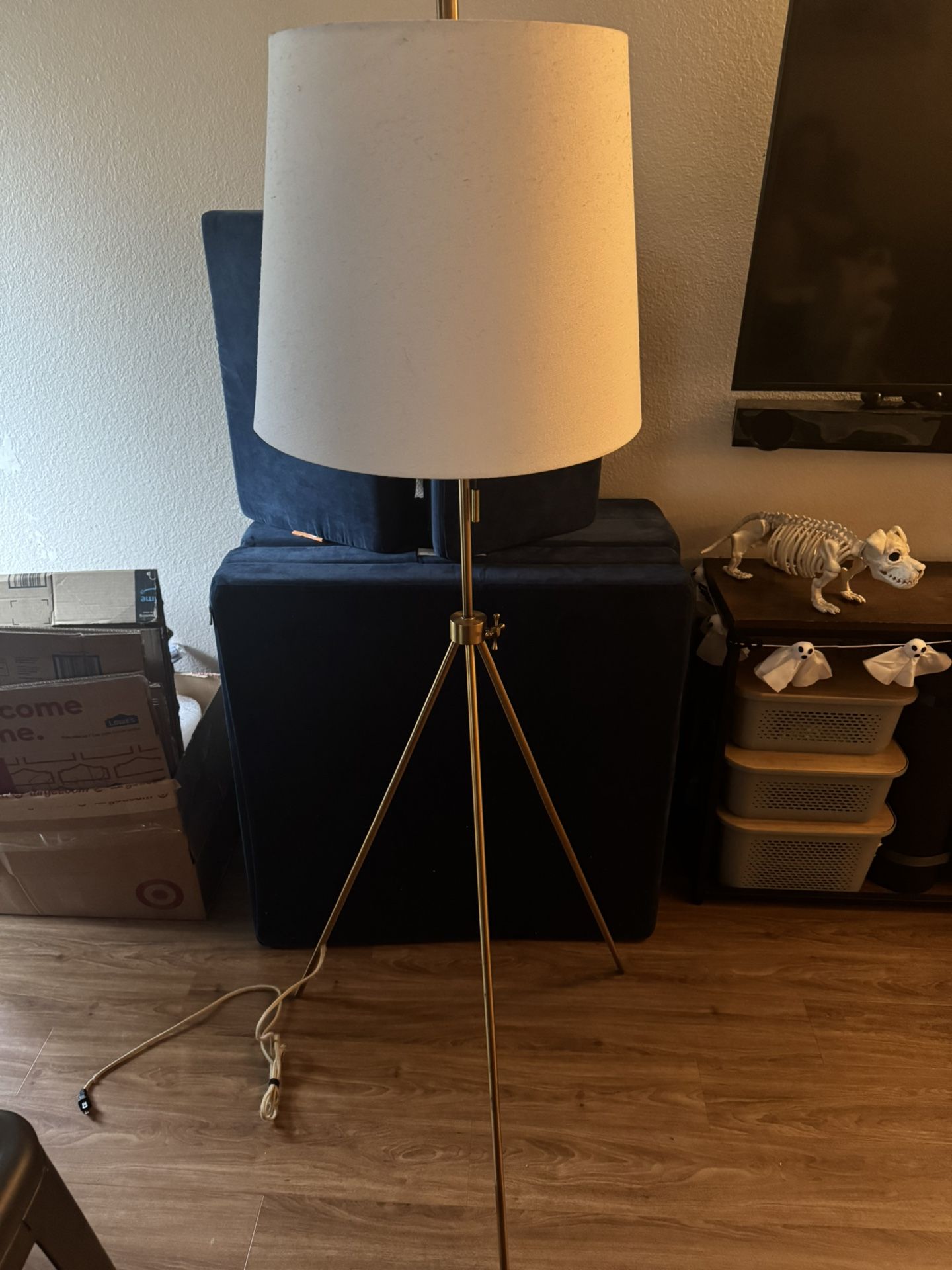 Tripod Lamp