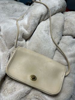 Vintage coach penny pocket purse in bone ivory Glove-Tanned