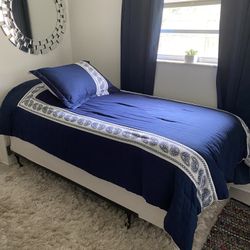 Chic Home Design Comforter (Twin Size)