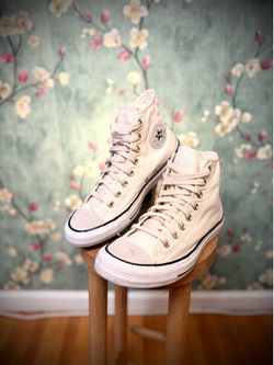 Converts Chuck Taylor All Stars High Top Sneakers size 9.5