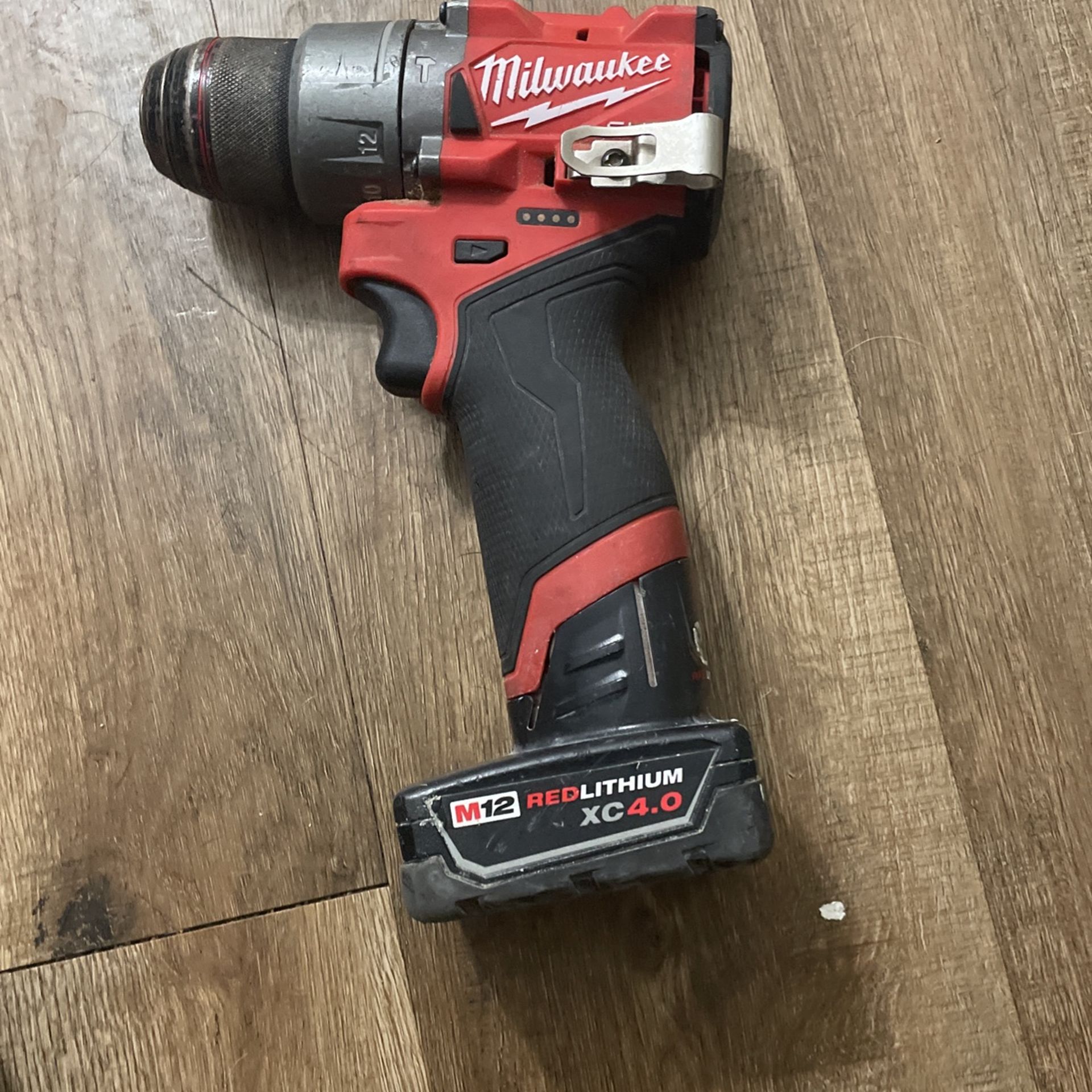 Milwaukee Fuel Brushless Drill Driver