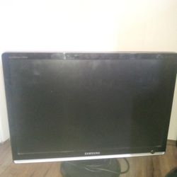 Samsung Computer Monitor 