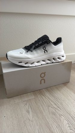 OnCloud CloudTilt Men’s 10.5 (New)